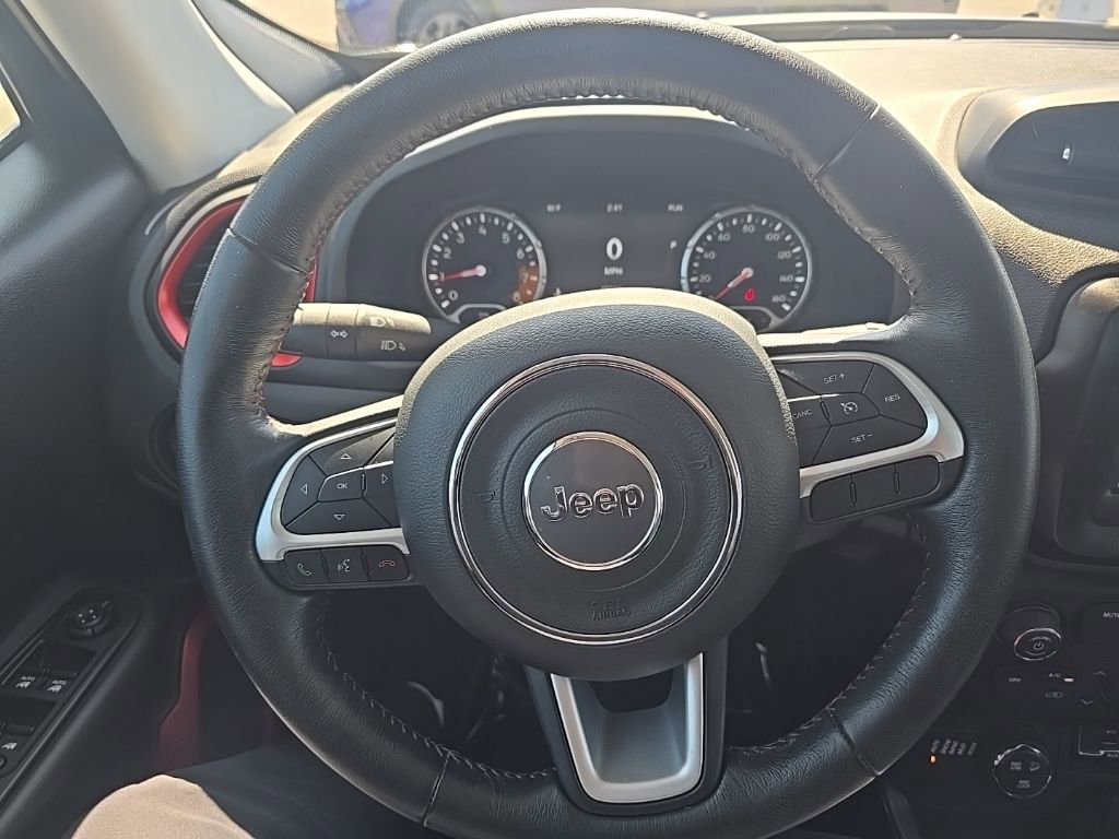 Used 2018 Jeep Renegade Trailhawk image 12