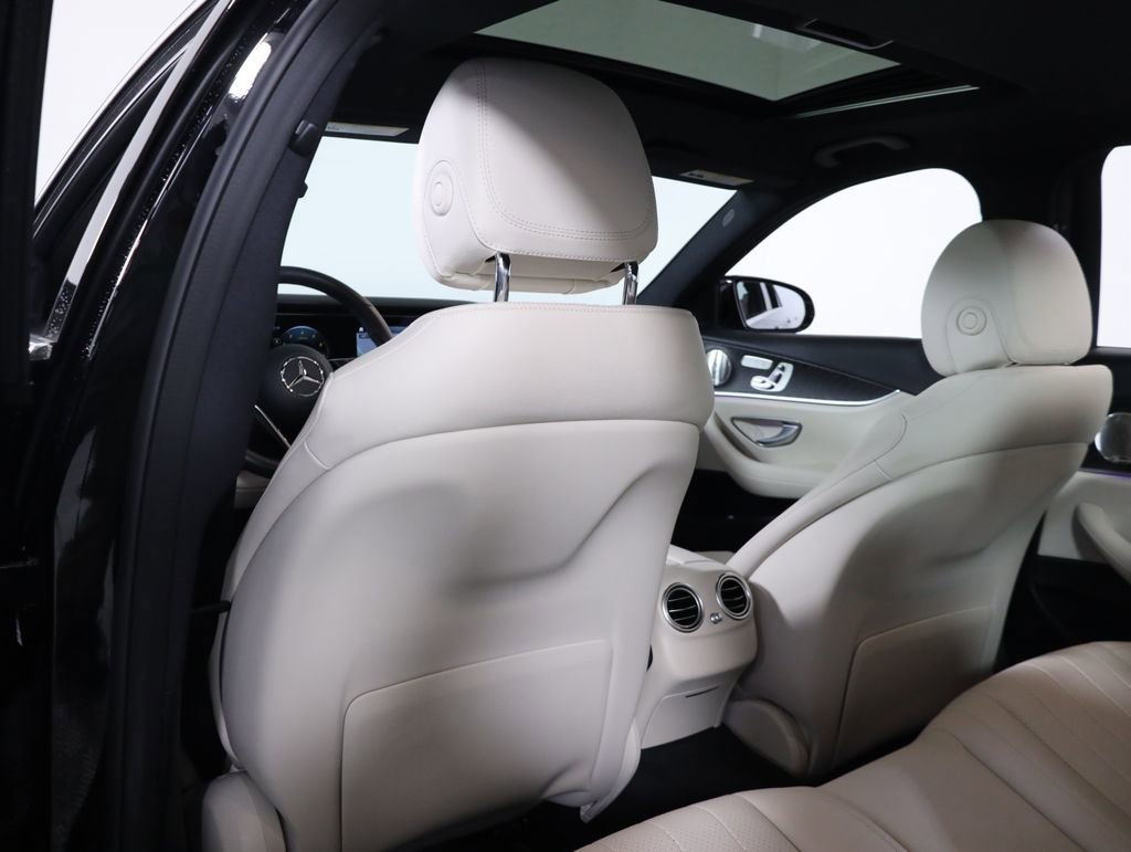 Certified 2022 Mercedes-Benz E 350 4MATIC Sedan image 33