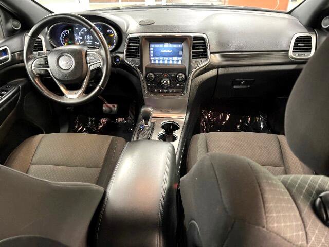 Used 2021 Jeep Grand Cherokee Laredo image 7