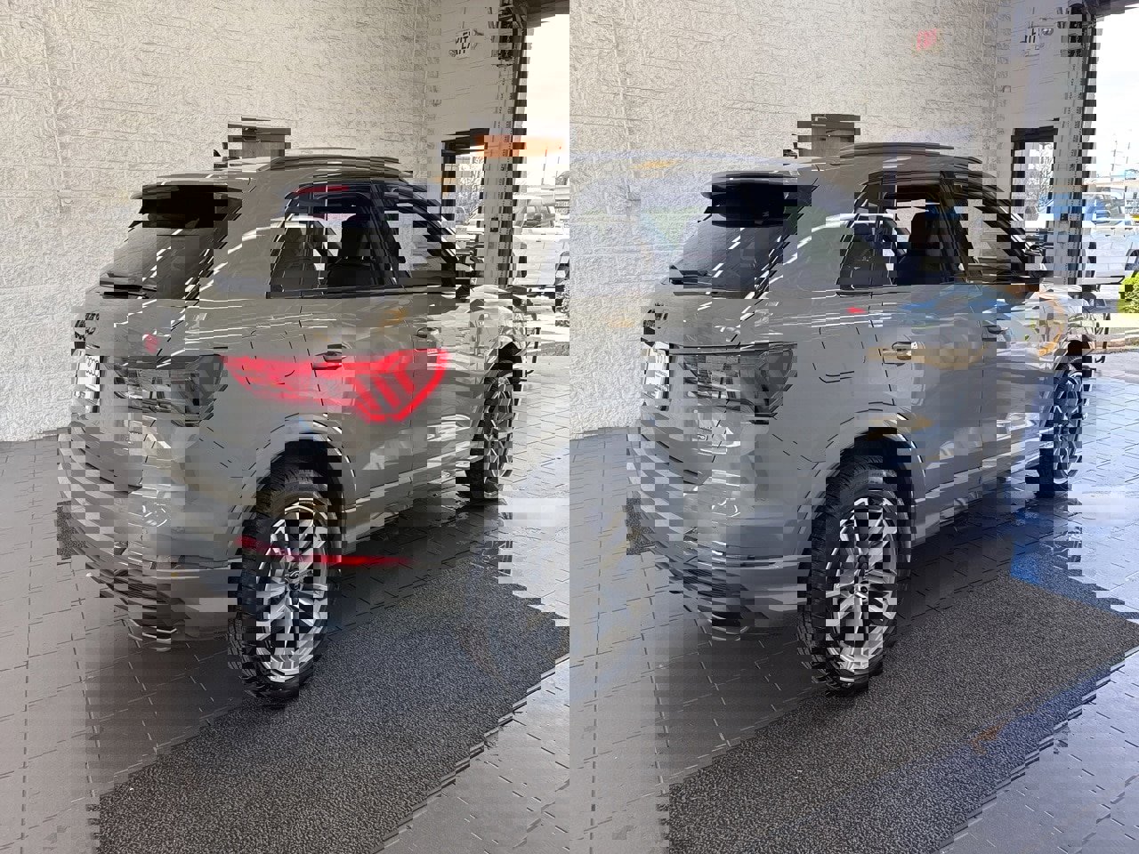 New 2025 Audi Q3 2.0T Premium image 8