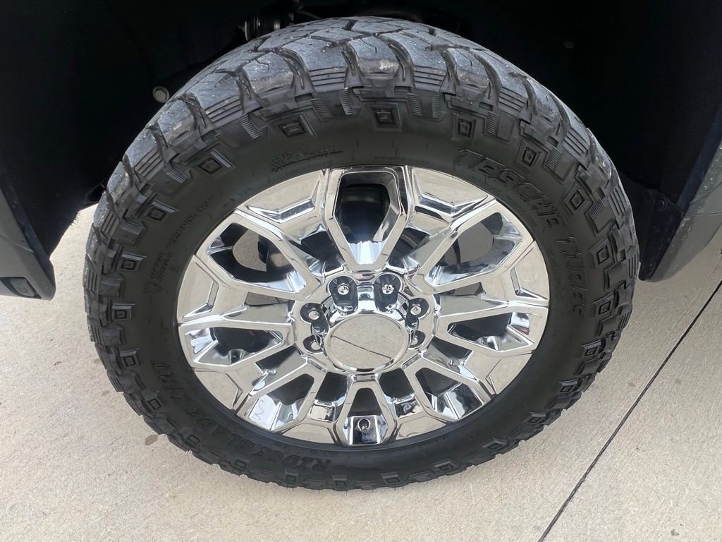 Used 2025 GMC Sierra 2500 SLT w/ SLT Convenience Package image 20