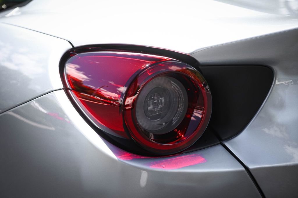 Certified 2023 Ferrari Portofino M image 19