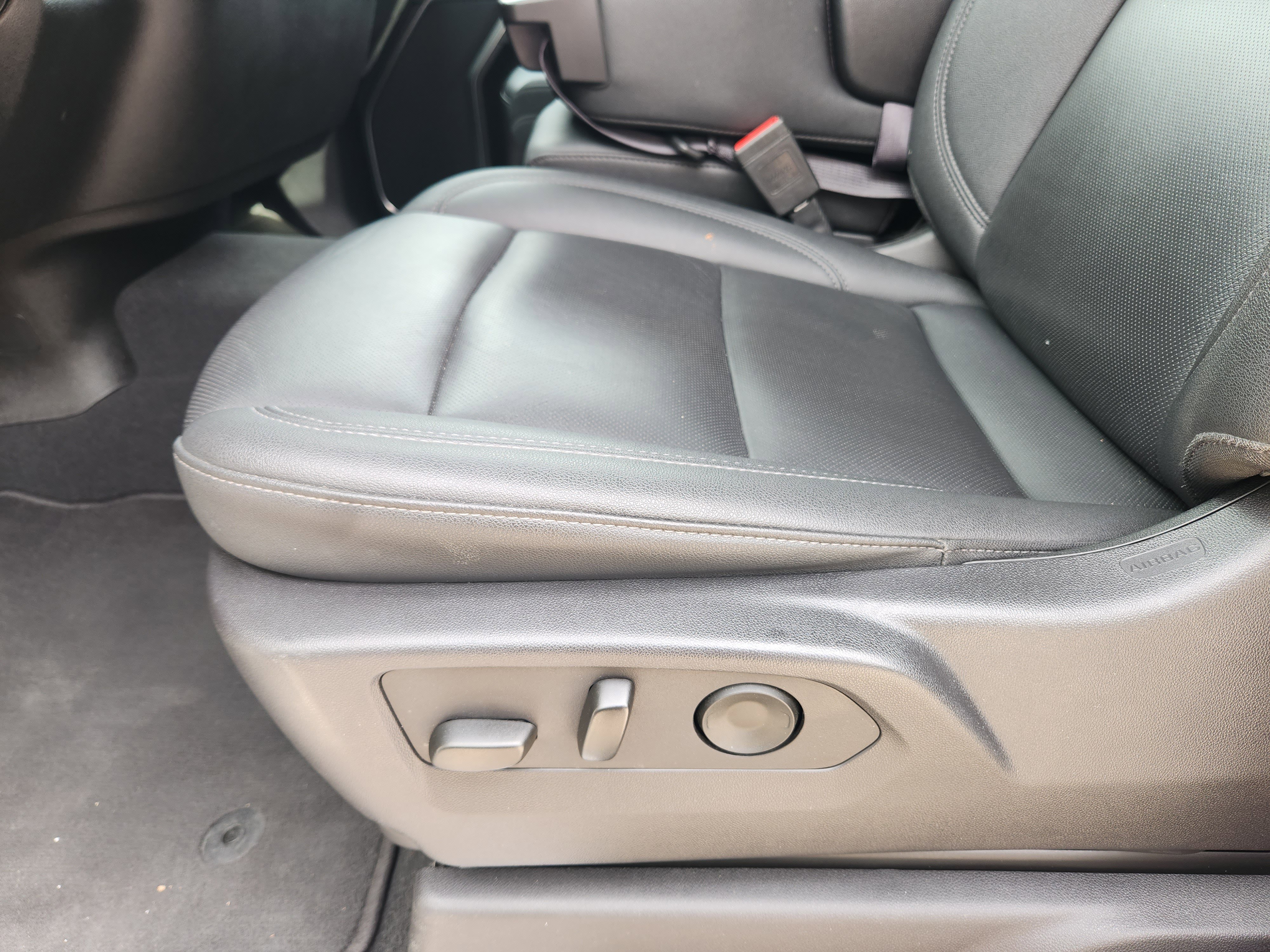 Used 2025 GMC Sierra 1500 SLT image 23