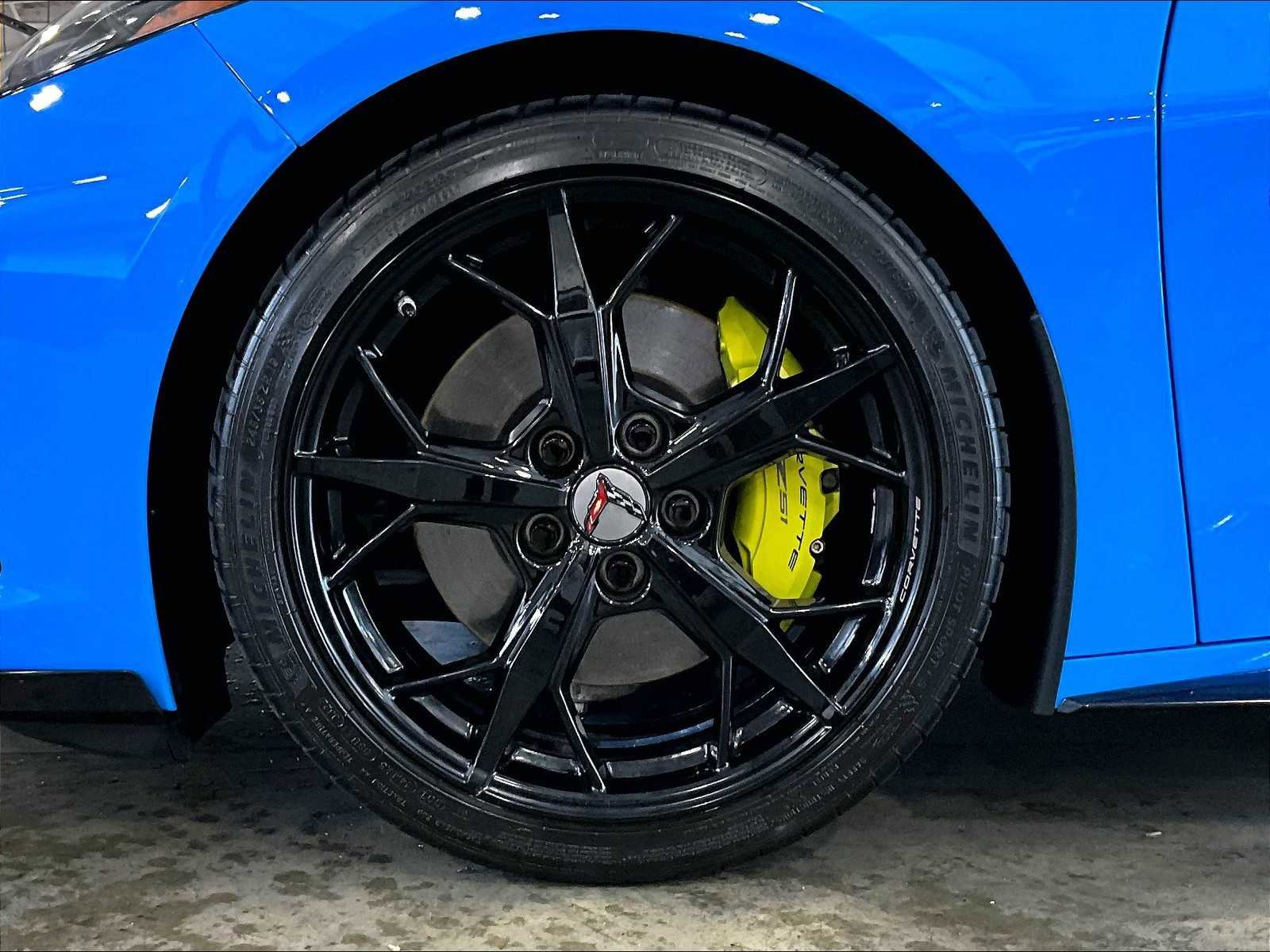 Used 2022 Chevrolet Corvette Stingray Premium Cpe w/ Z51 Performance Package image 7
