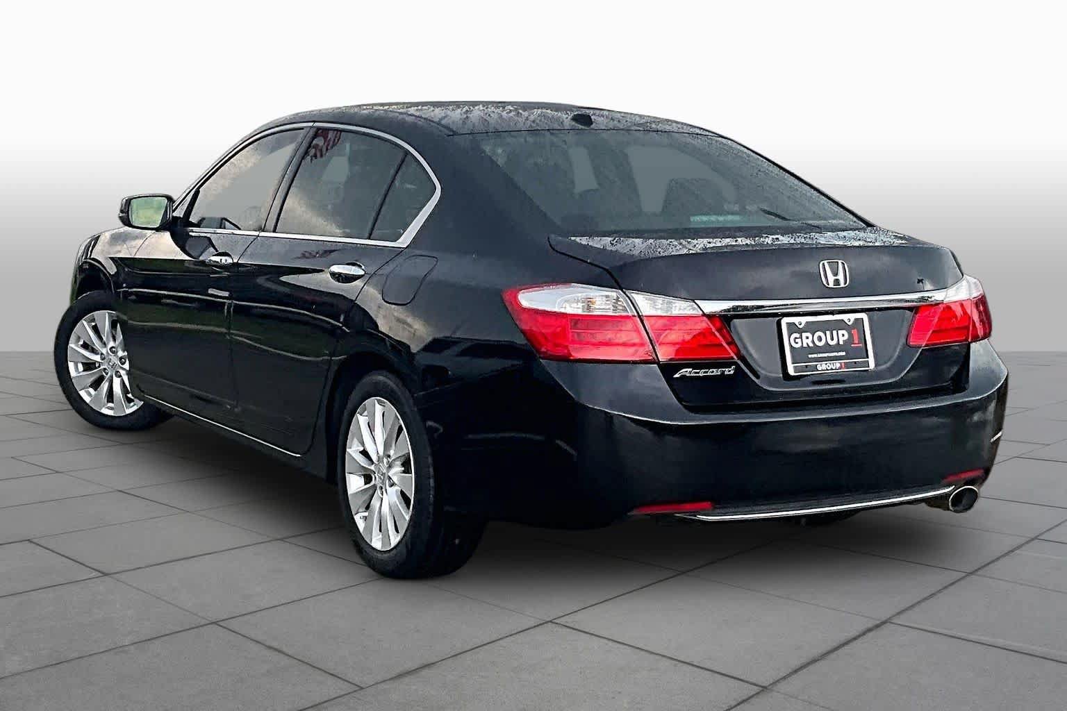 Used 2015 Honda Accord EX-L image 11