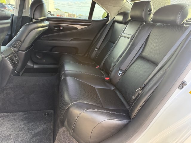 Used 2014 Lexus LS 460 L RWD image 26