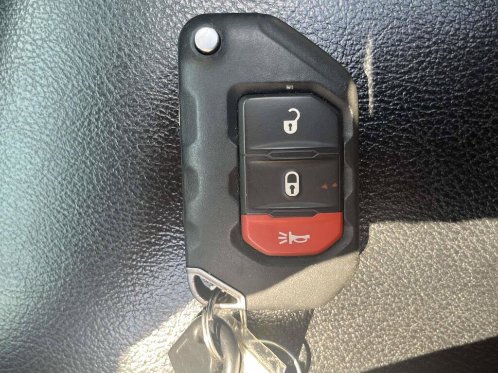 Used 2021 Jeep Wrangler Unlimited Sport AWD/4WD image 4