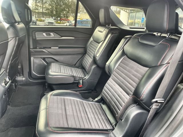 Used 2025 Ford Explorer ST-Line image 26