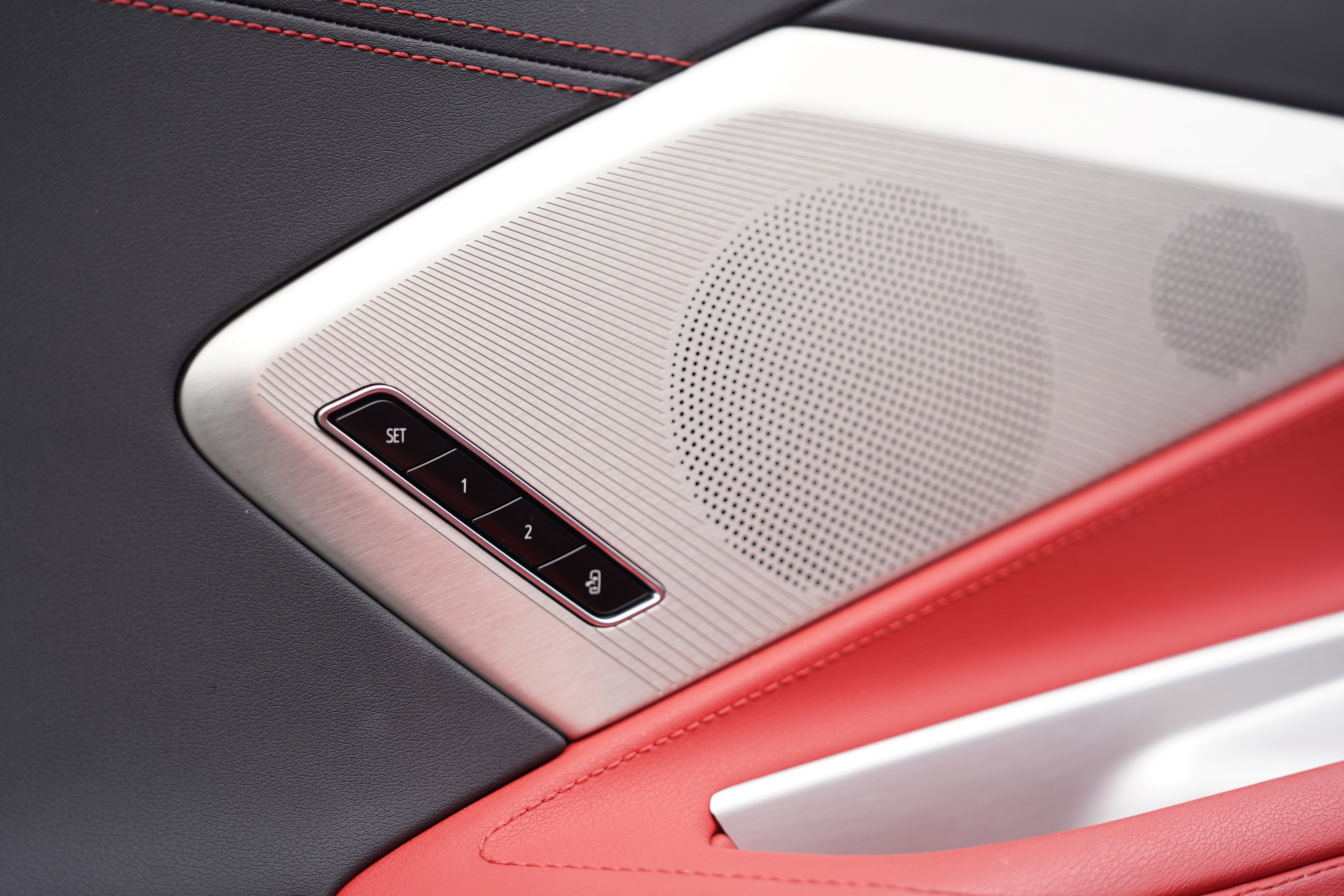 Used 2025 Chevrolet Corvette Stingray Preferred Cpe w/ 2LT RWD image 9