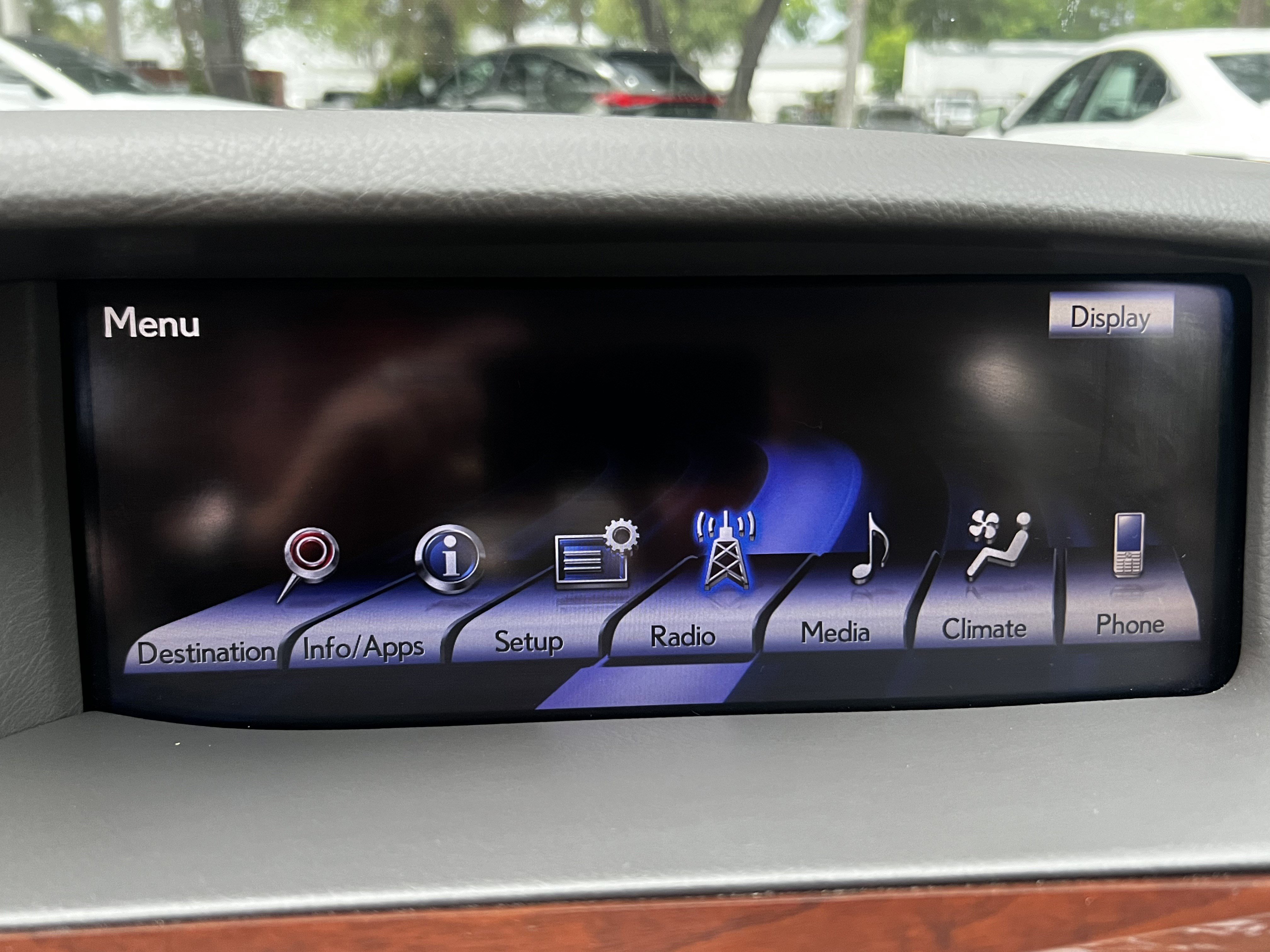 Used 2013 Lexus LS 460 L w/ Preferred Accessory Package RWD image 24