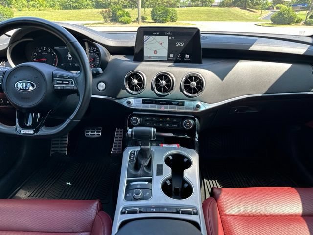 Used 2021 Kia Stinger GT1 RWD image 11
