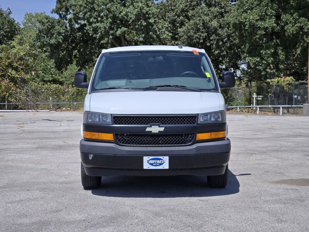 Used 2020 Chevrolet Express 2500 RWD image 2