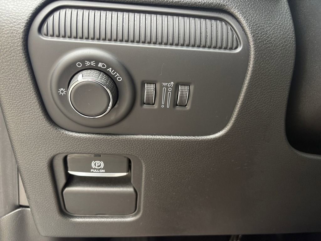 New 2026 Jeep Grand Wagoneer 2WD w/ Premium Group I image 2