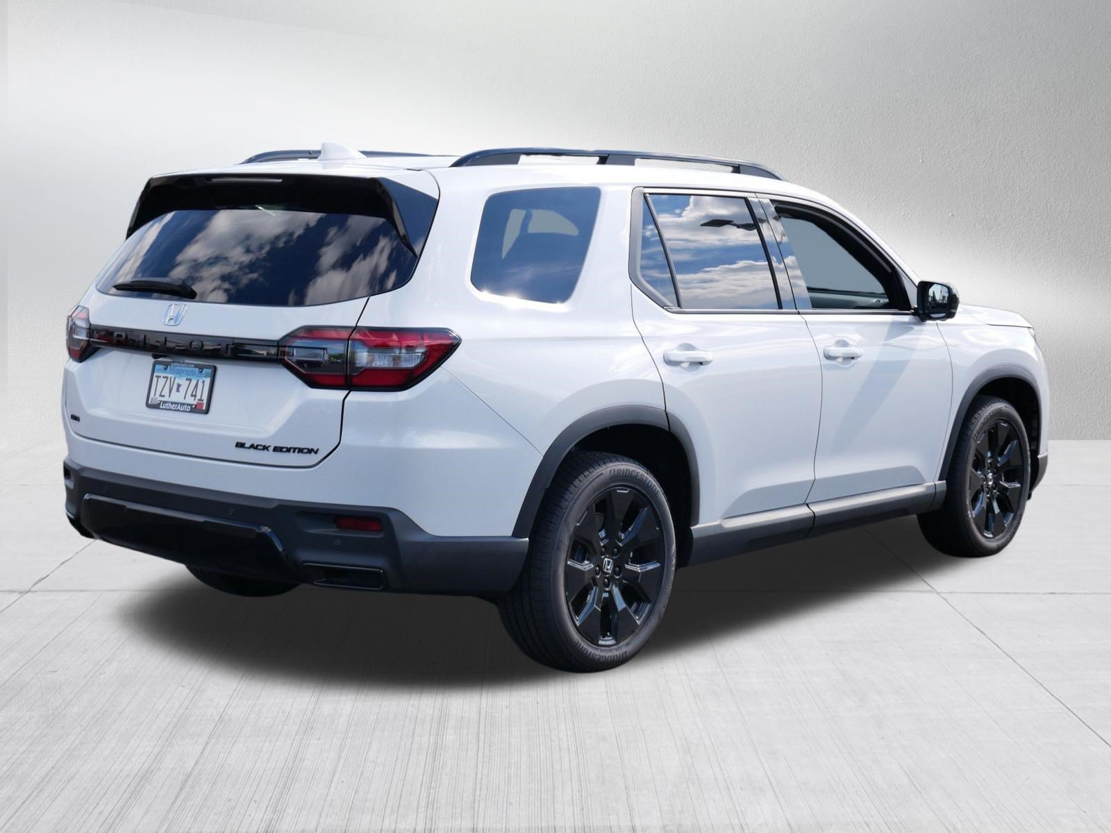 Certified 2026 Honda Pilot Black Edition image 7