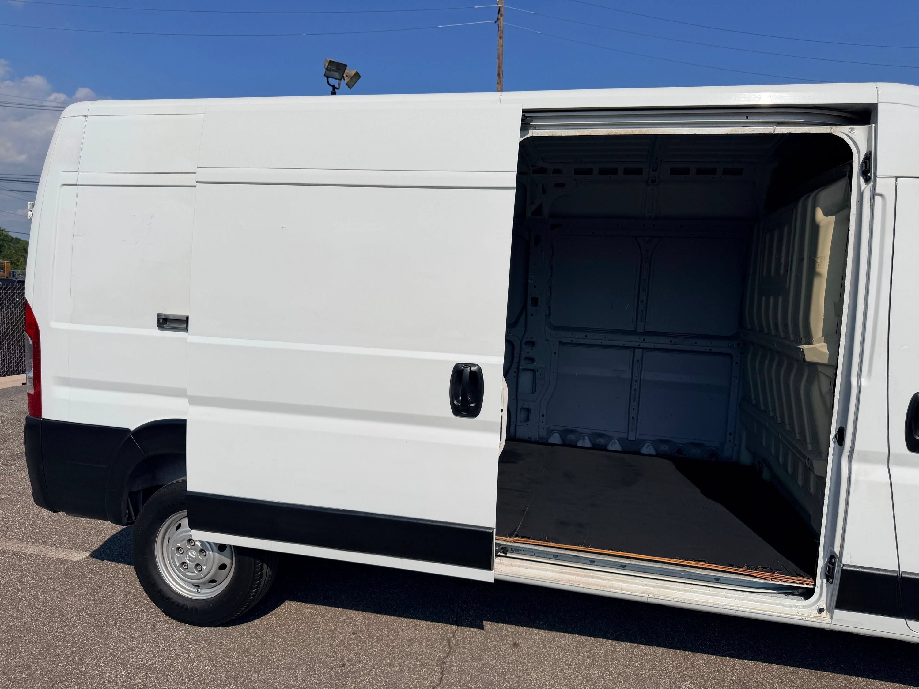 Used 2017 RAM ProMaster 2500 FWD image 16