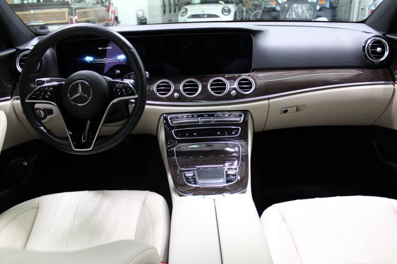 Used 2021 Mercedes-Benz E 350 Sedan w/ Premium Package image 23