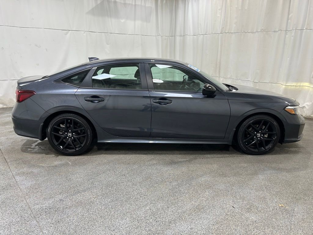 Used 2025 Honda Civic Sport image 9