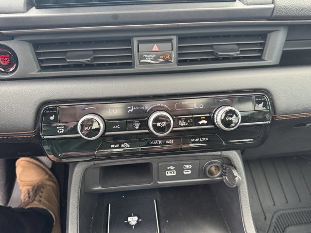 Used 2024 Honda Pilot TrailSport image 21