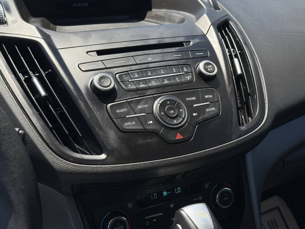 Used 2017 Ford C-MAX Energi SE w/ Interior Protection Package FWD image 22