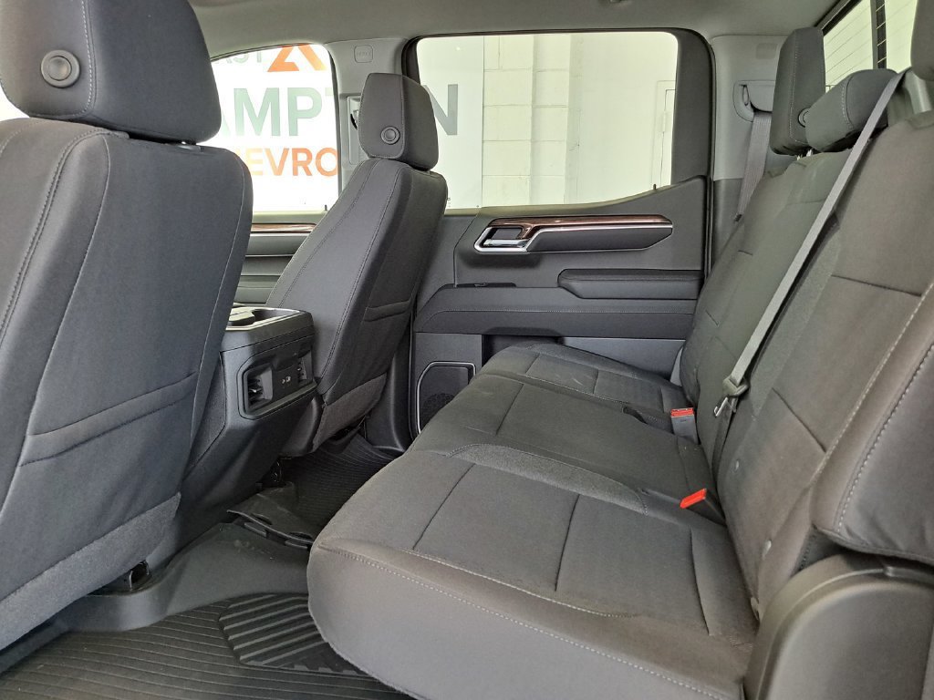 New 2026 Chevrolet Silverado 1500 LT w/ Z71 Off-Road Package AWD/4WD image 13