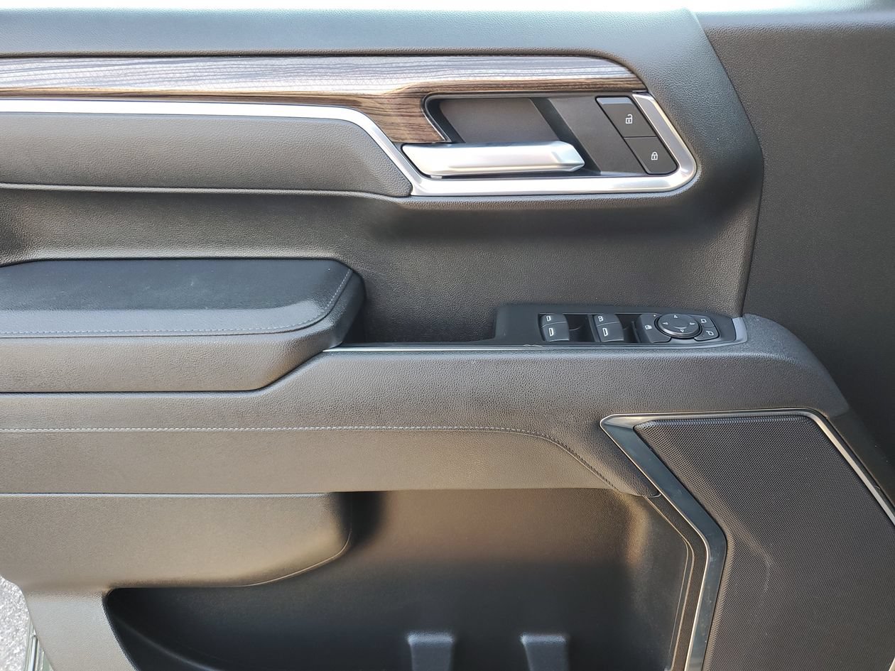 Used 2025 Chevrolet Silverado 1500 LT RWD image 17