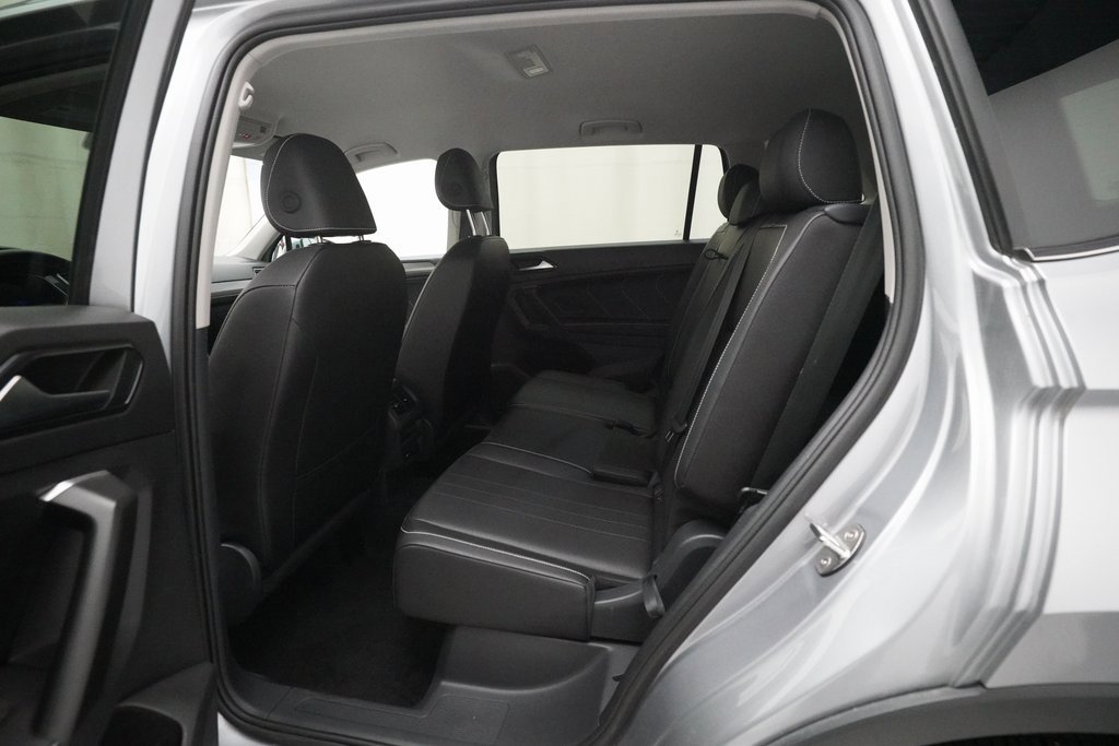 Used 2024 Volkswagen Tiguan SE image 16