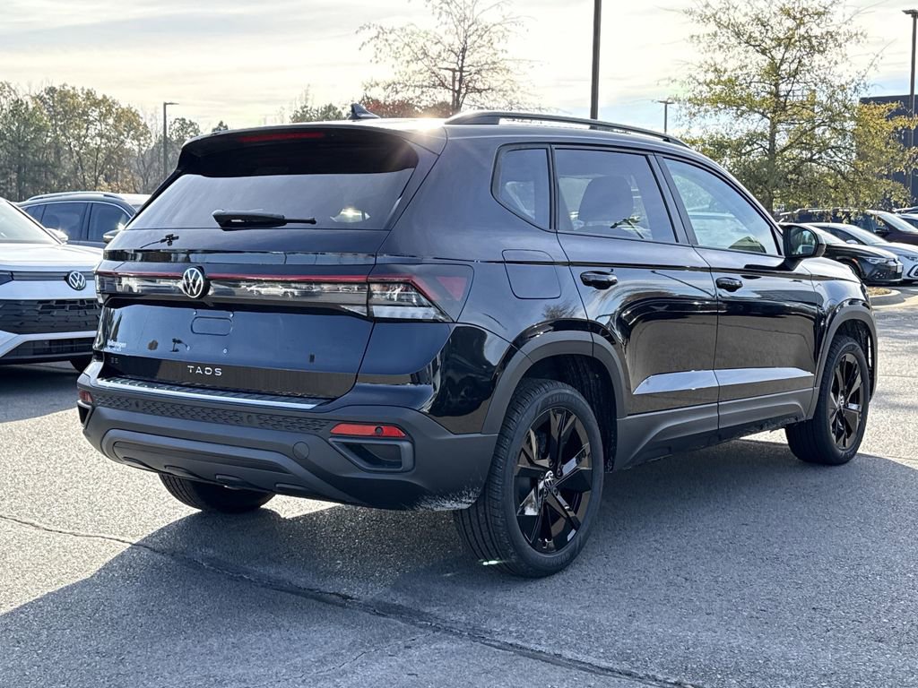 New 2026 Volkswagen Taos SE image 5