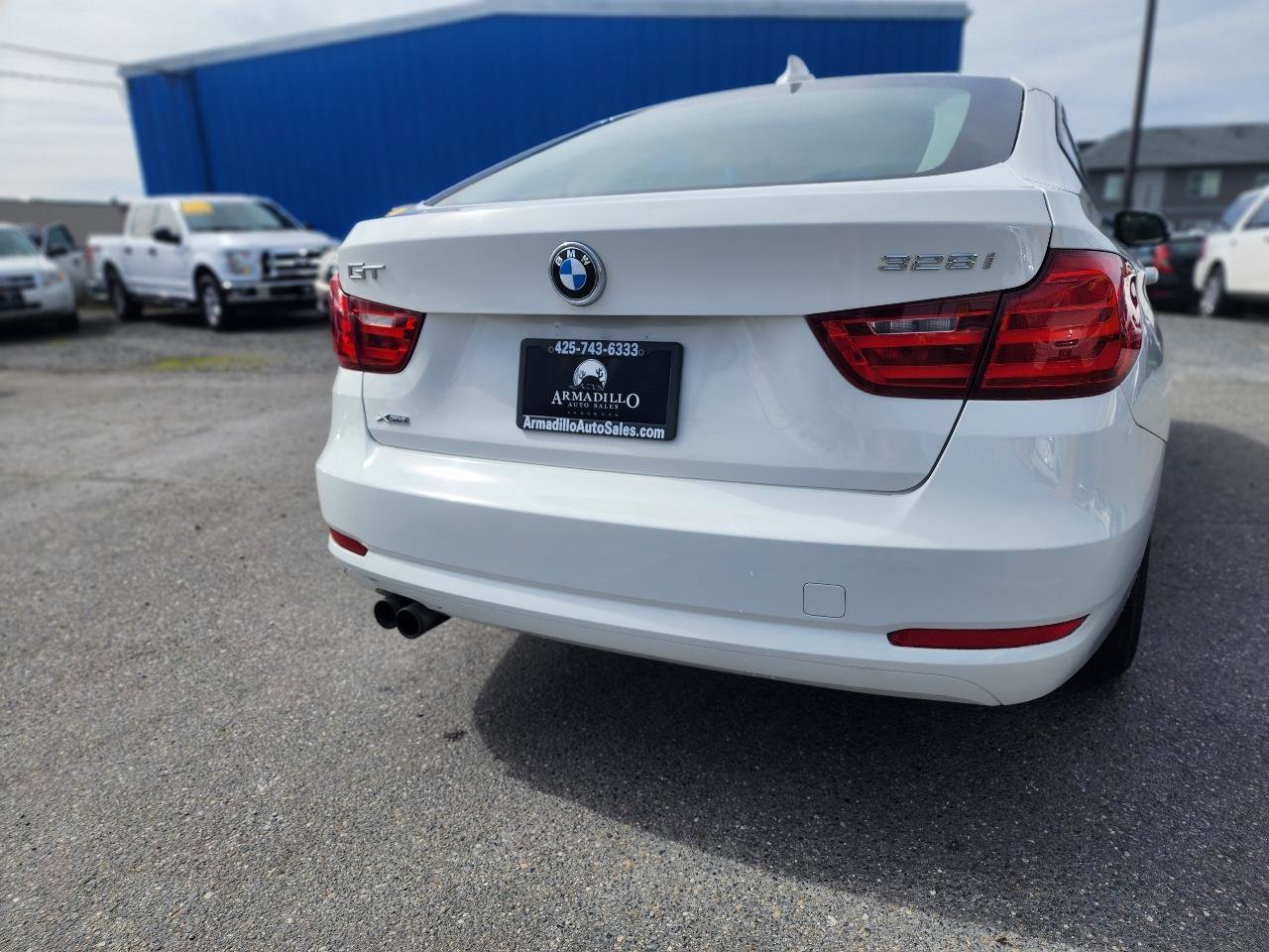 Used 2015 BMW 328i Gran Turismo xDrive AWD/4WD image 9