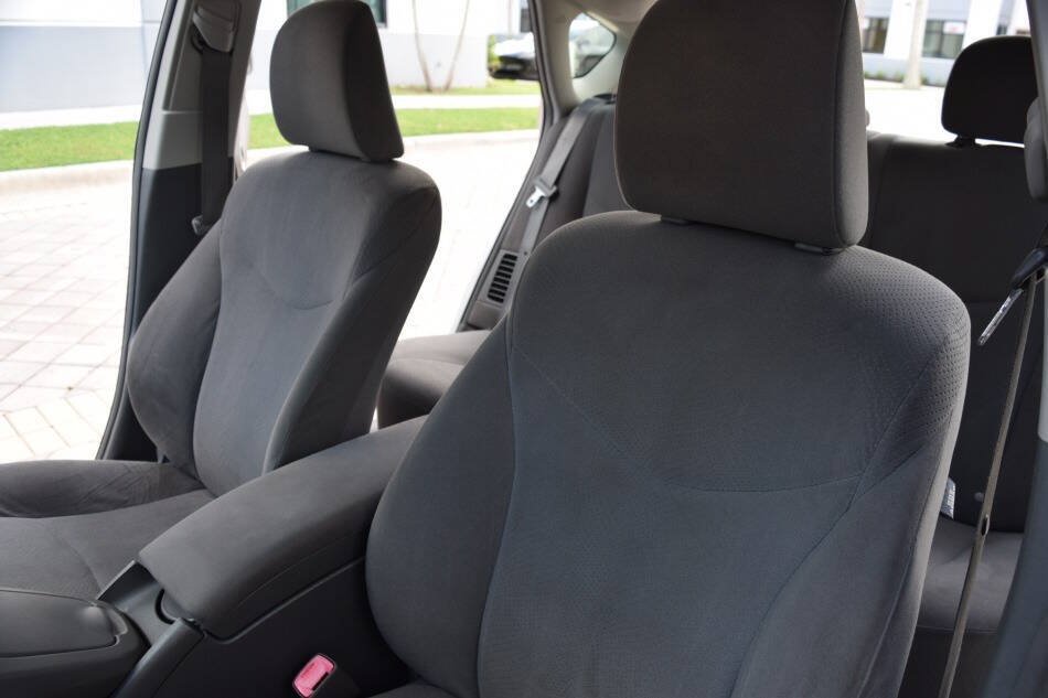 Used 2010 Toyota Prius Two FWD image 41
