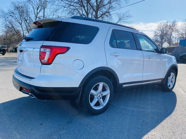 Used 2018 Ford Explorer XLT w/ Equipment Group 202A image 11