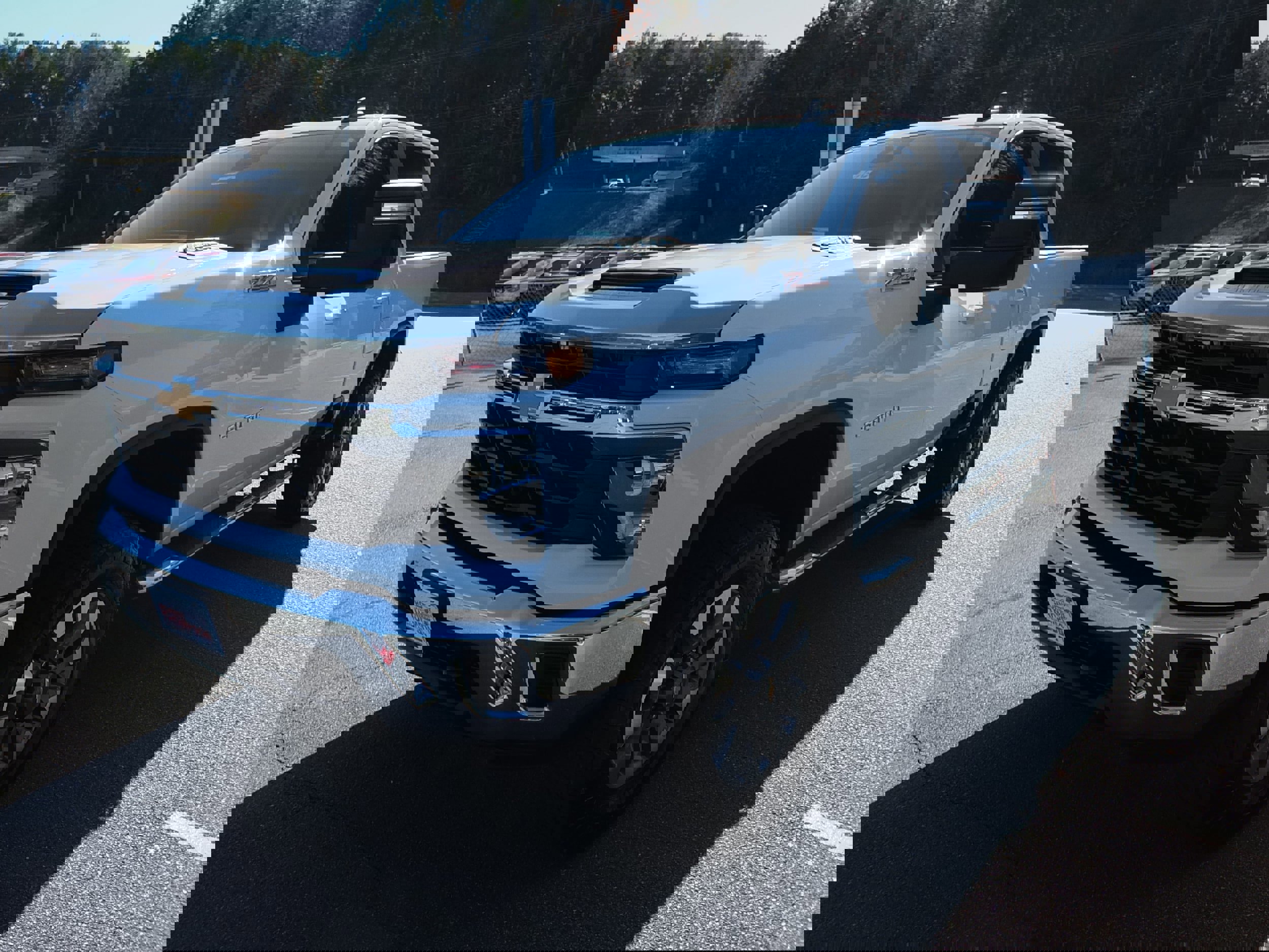 Used 2024 Chevrolet Silverado 2500 LT image 7