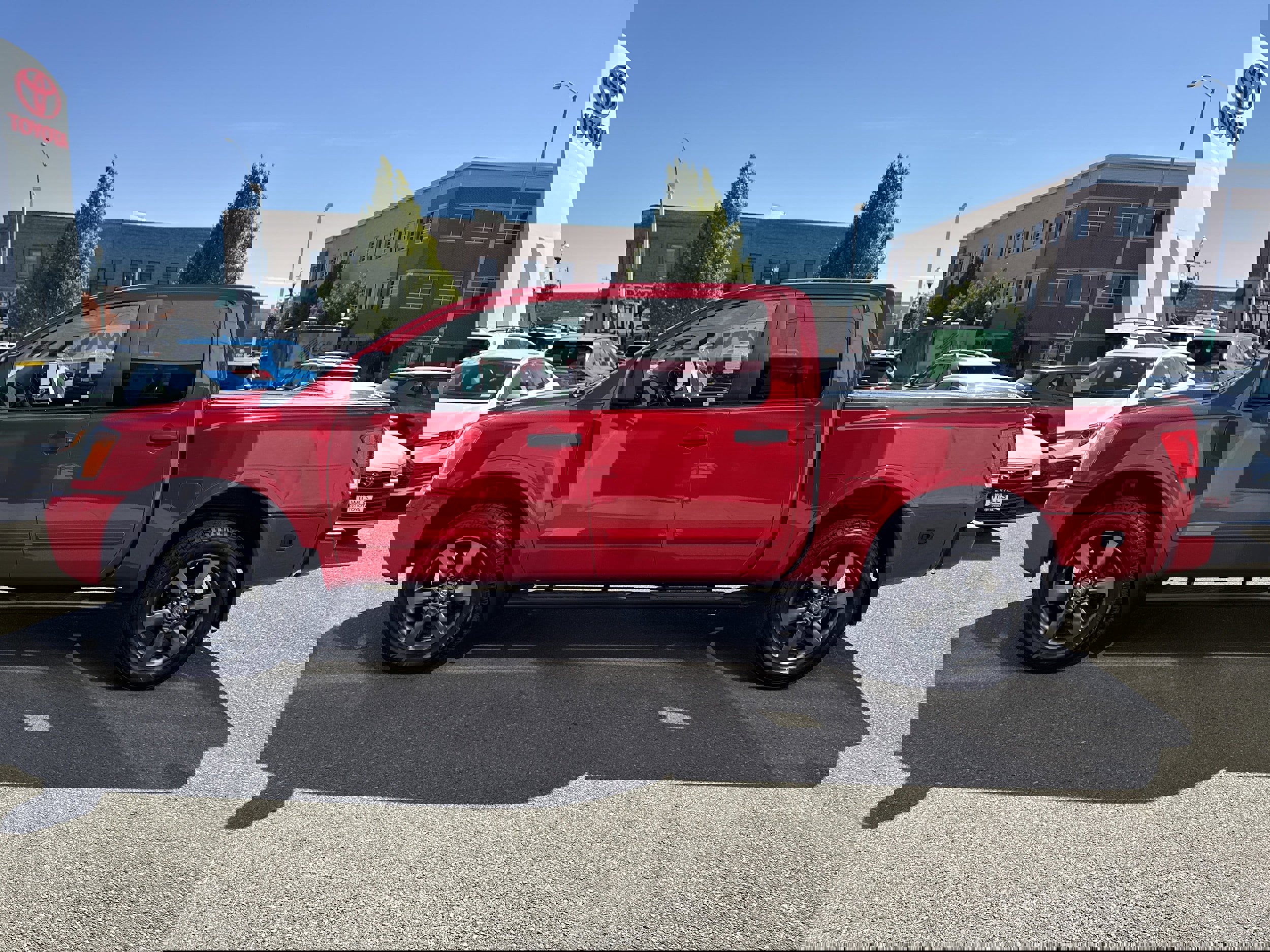 Used 2012 Nissan Titan SV image 6