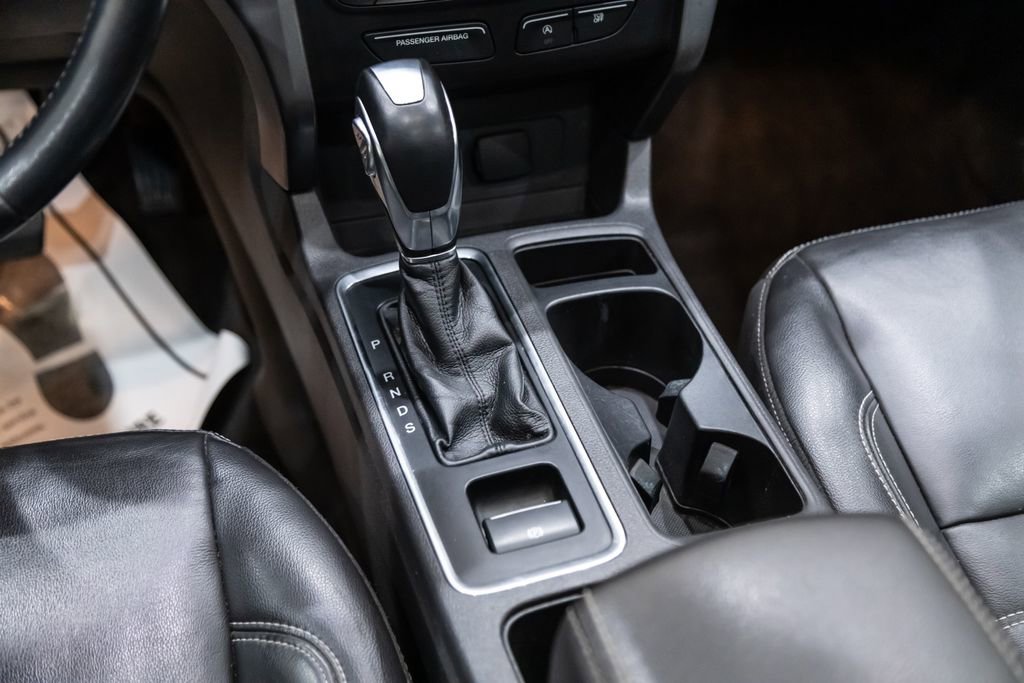 Used 2018 Ford Escape SEL image 18