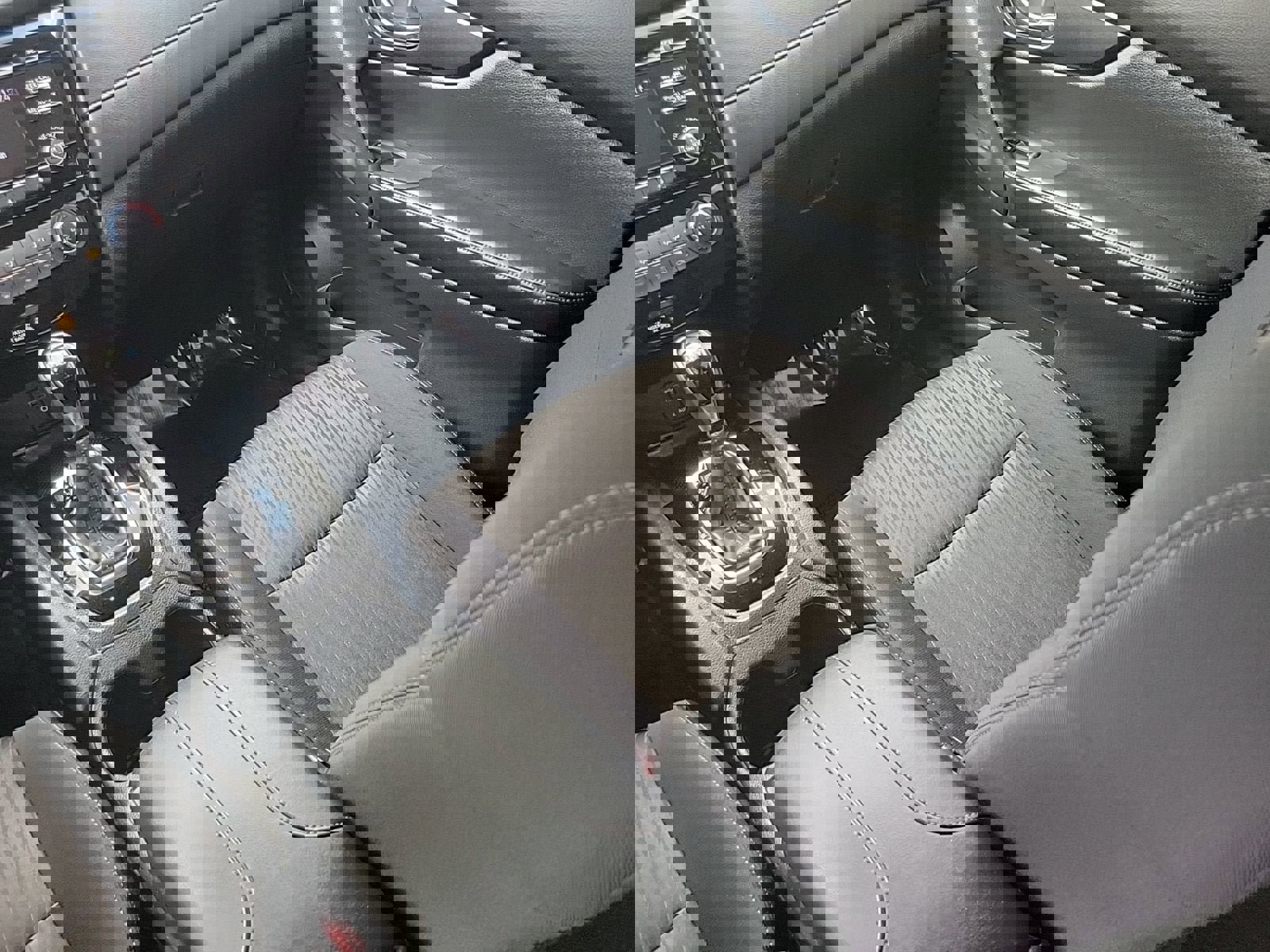 Used 2017 Nissan Rogue S image 32