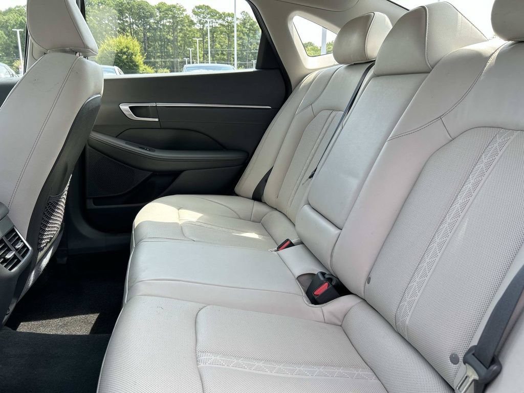 Used 2022 Hyundai Sonata Limited w/ Cargo Package FWD image 14