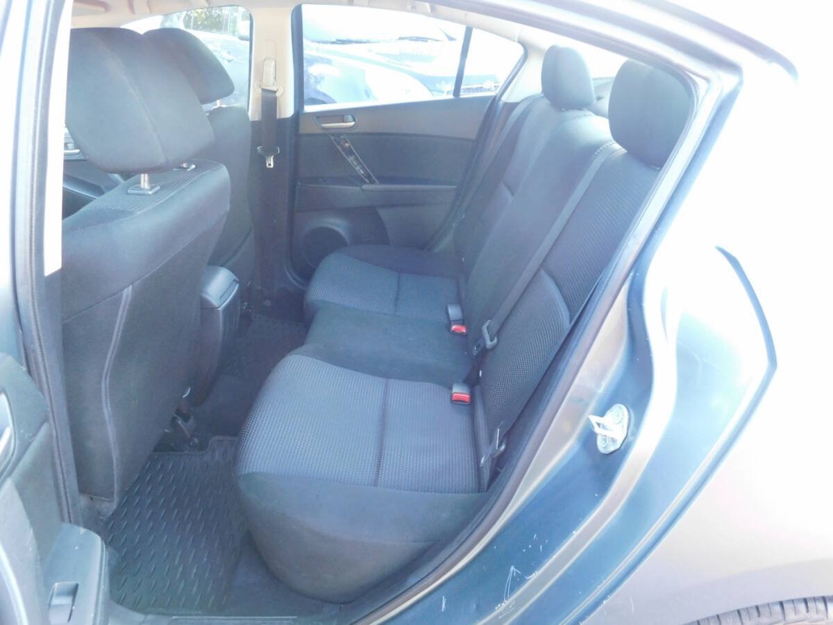 Used 2013 MAZDA MAZDA3 i Sport FWD image 5