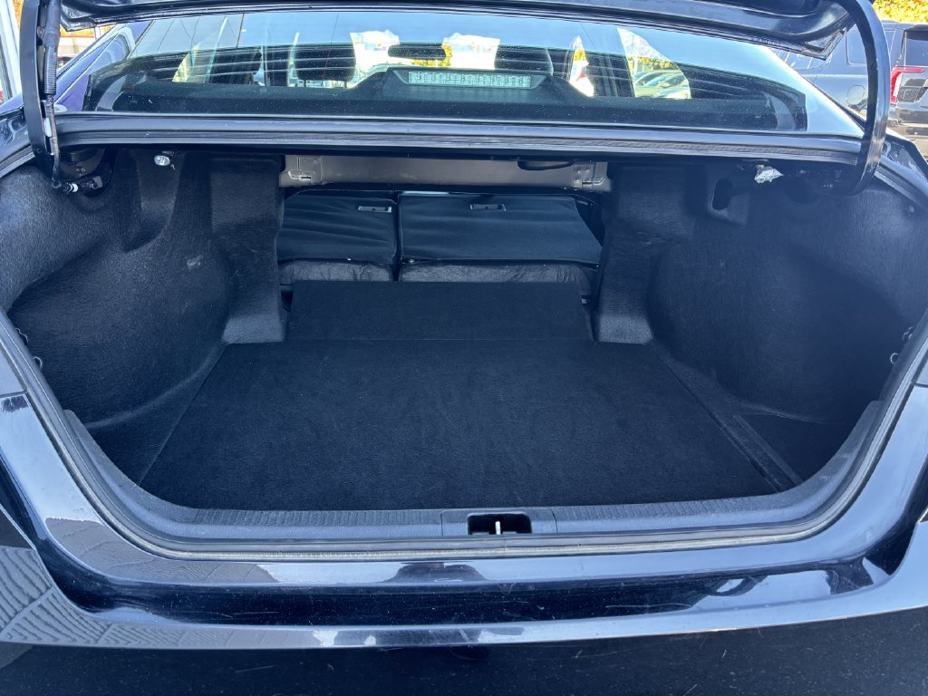 Used 2025 Toyota Camry SE FWD image 26