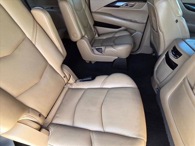 Used 2018 Cadillac Escalade ESV Platinum AWD/4WD image 19