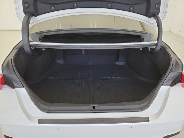 Used 2021 Toyota Avalon Limited w/ Advanced Safety Package FWD image 10