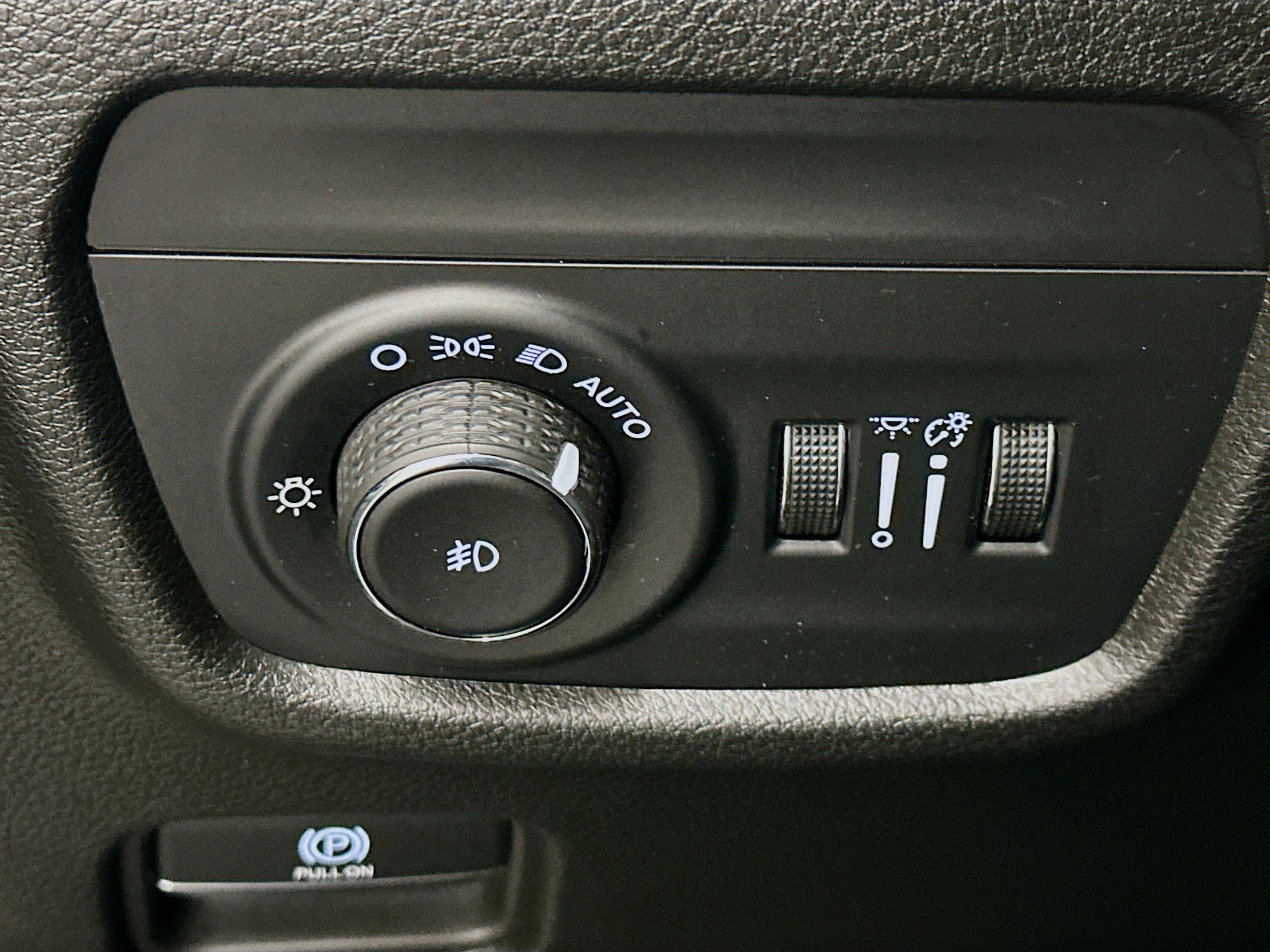 Used 2023 Jeep Grand Cherokee L Limited AWD/4WD image 17