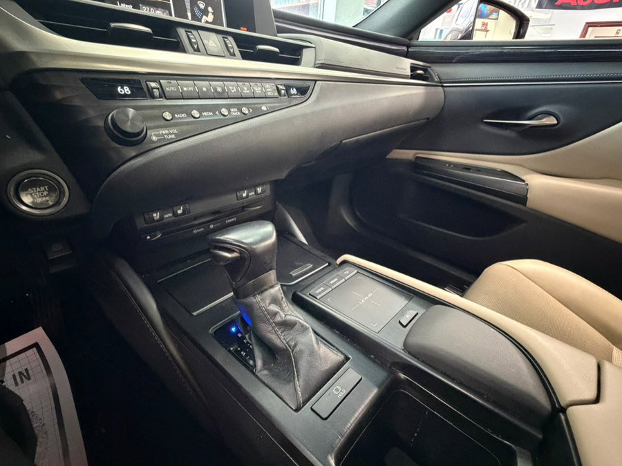 Used 2020 Lexus ES 350 w/ Premium Package image 62