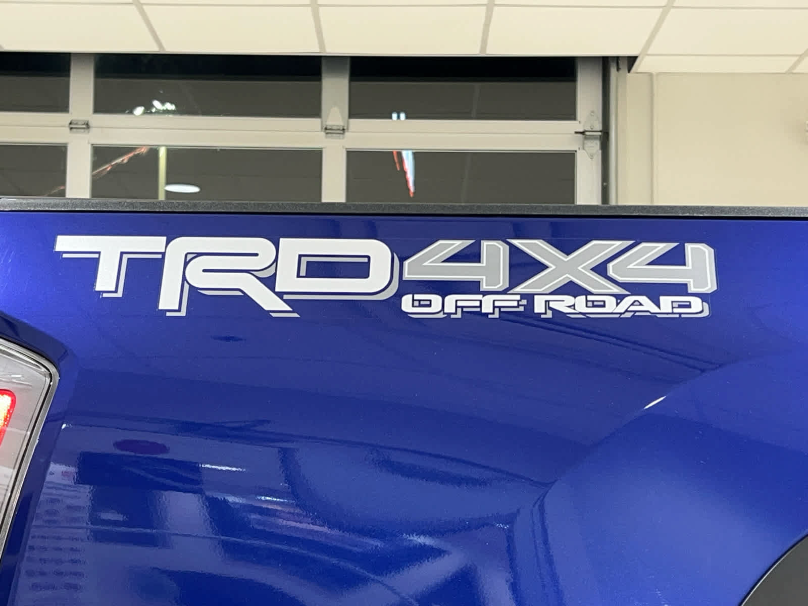 Used 2023 Toyota Tacoma TRD Off-Road w/ TRD Premium Off Road Package AWD/4WD image 8