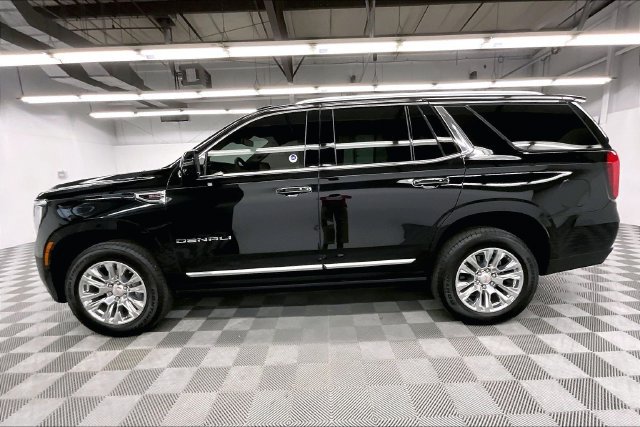 Used 2026 GMC Yukon Denali w/ Sun & Power Step Package AWD/4WD image 14