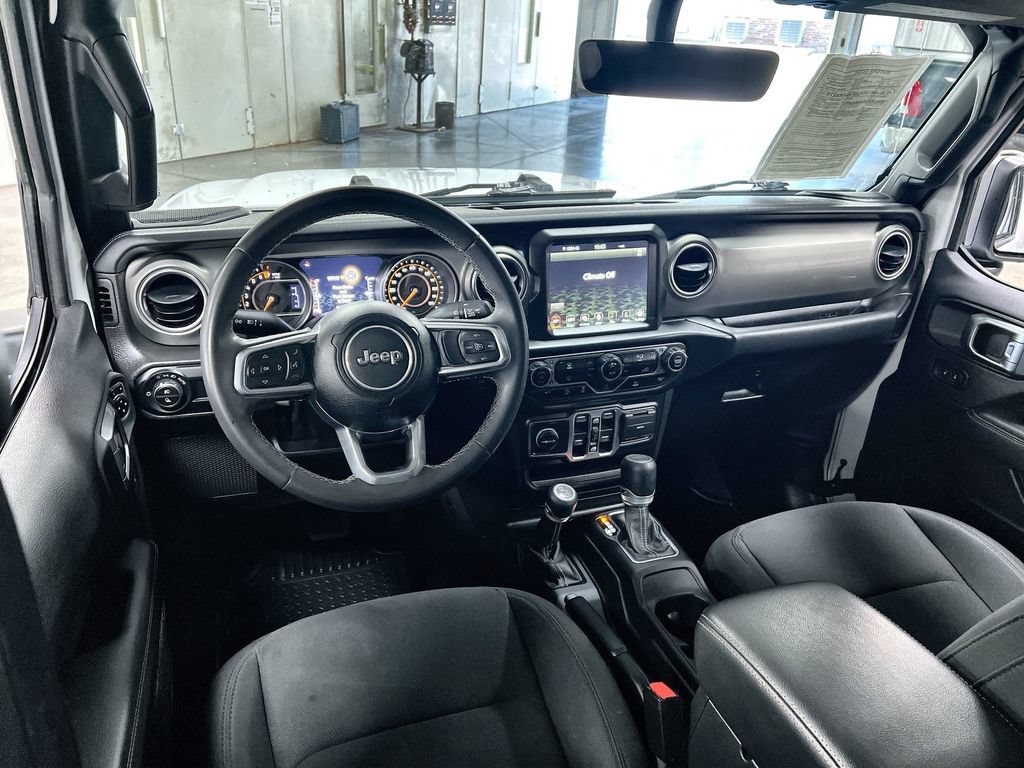 Used 2023 Jeep Gladiator Overland AWD/4WD image 19