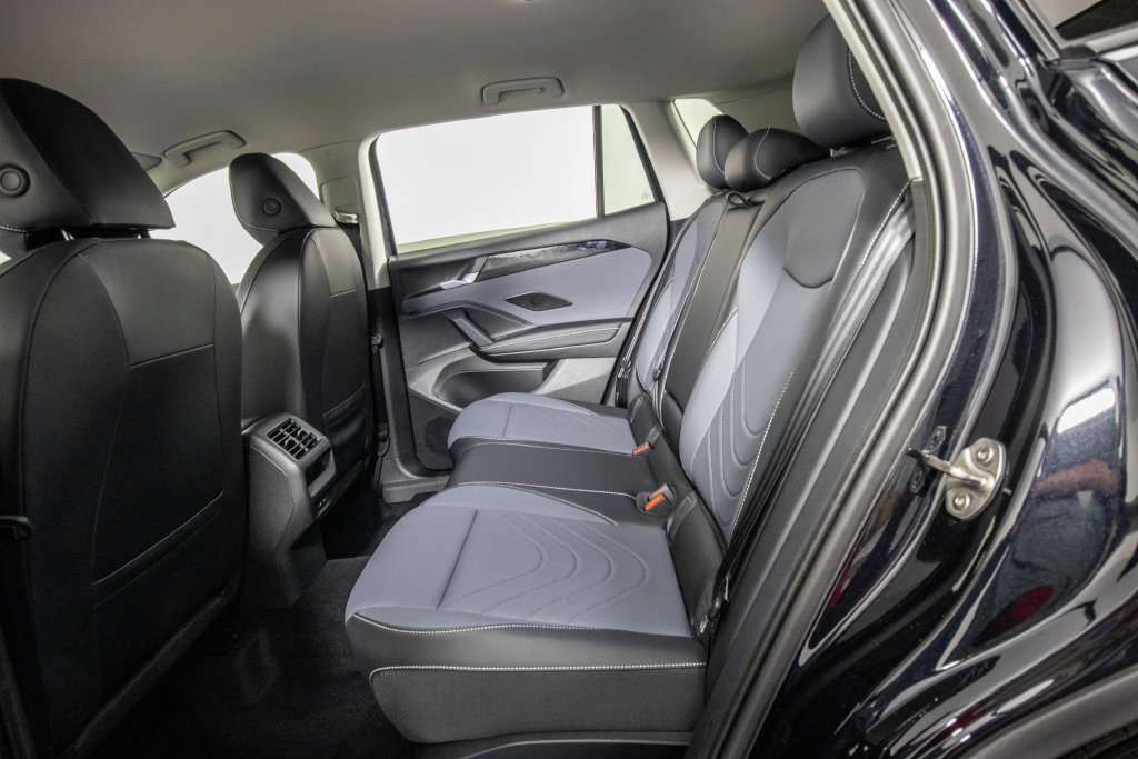 Used 2026 Volkswagen Tiguan SE FWD image 11