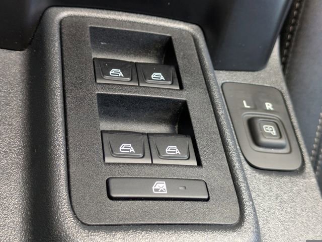 Used 2025 Ford Bronco Badlands image 25