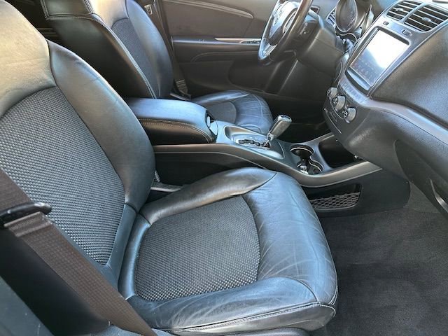 Used 2019 Dodge Journey Crossroad w/ Mopar All Weather Group image 17