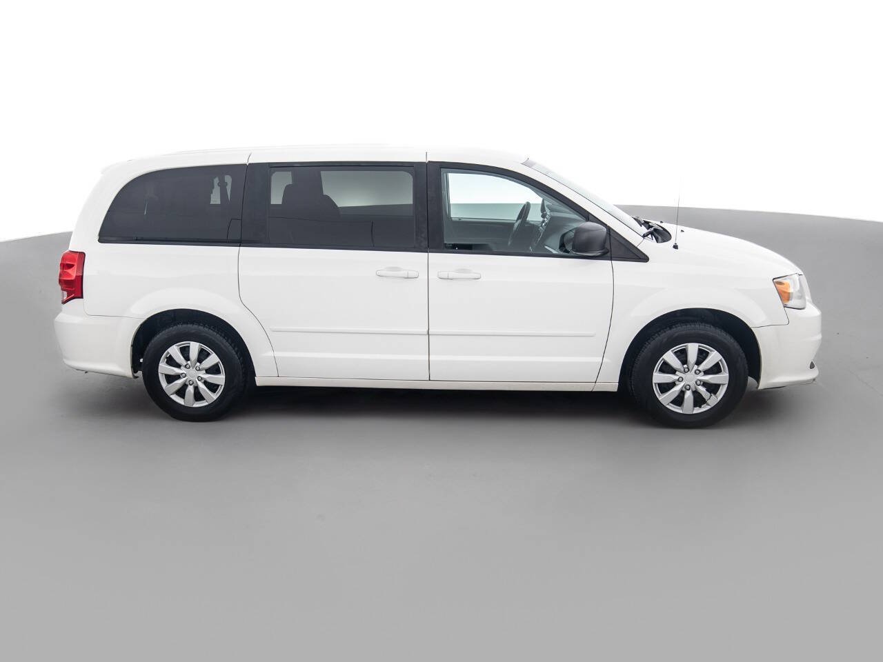 Used 2011 Dodge Grand Caravan Express FWD image 4