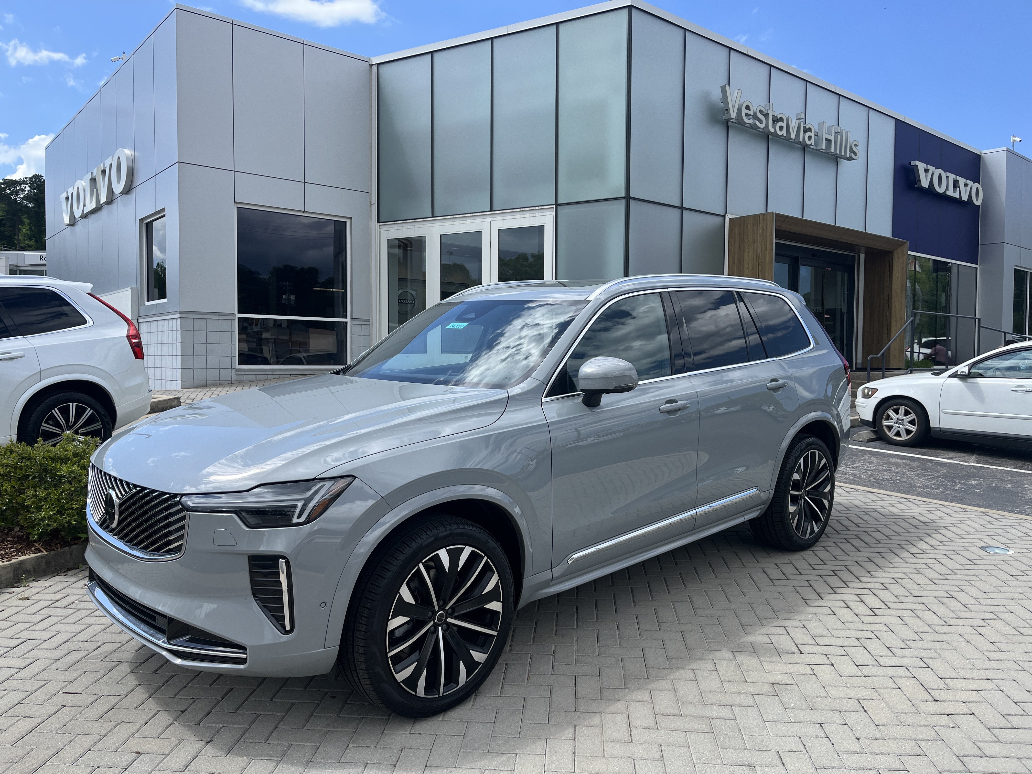 New 2026 Volvo XC90 B6 Plus w/ Protection Package Premier