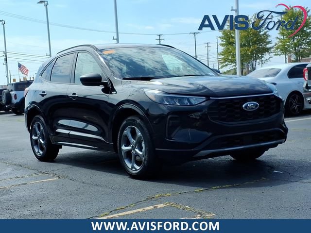 Used 2023 Ford Escape ST-Line w/ Tech Pack #1 AWD/4WD image 1